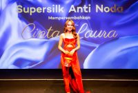 Cinta Laura Kiehl Ambassador Supersilk Anti Noda
